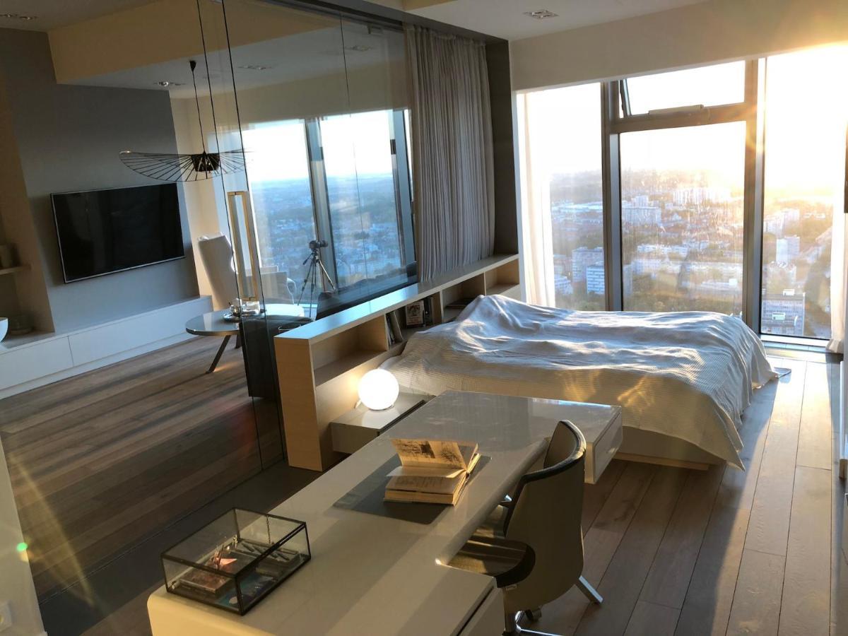 Vantage Point Apartament Sky Tower Вроцлав Экстерьер фото