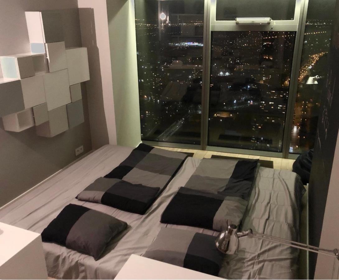 Vantage Point Apartament Sky Tower Вроцлав Экстерьер фото